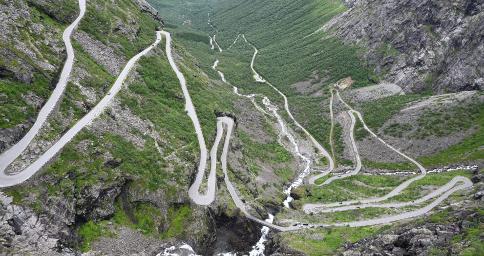 Trollstigen (Trolí stezka) pohledem shora