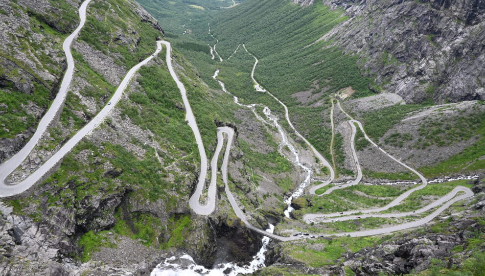 Trollstigen (Trolí stezka) pohledem shora